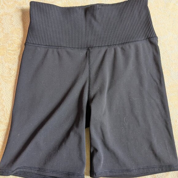 Vuori Rib Studio - Biker Shorts - Sz XS - Picture 3 of 3